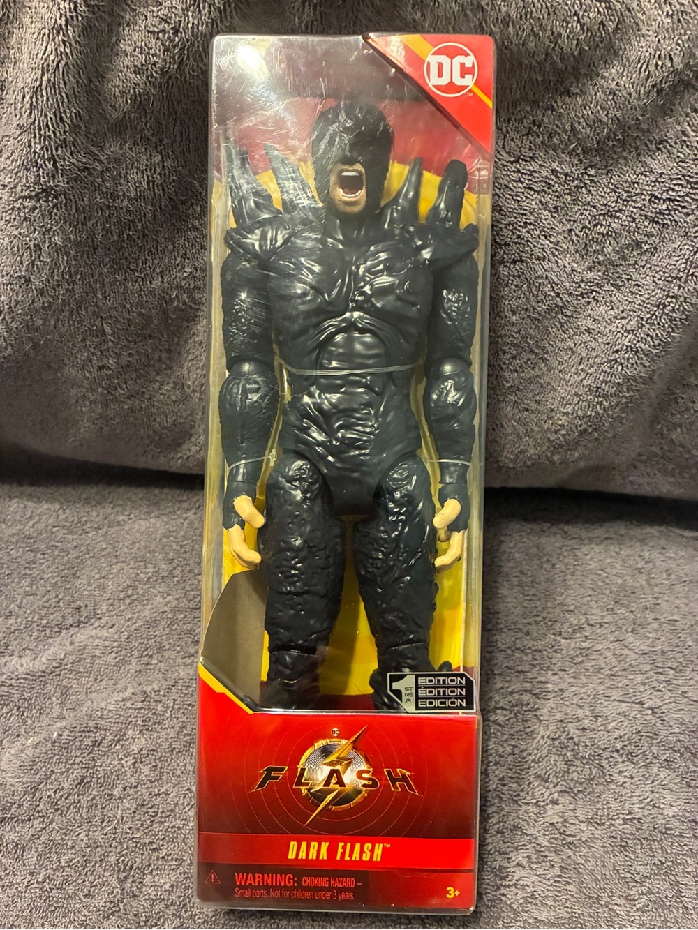 DC Dark Flash Figure - Black with Yellow Hands